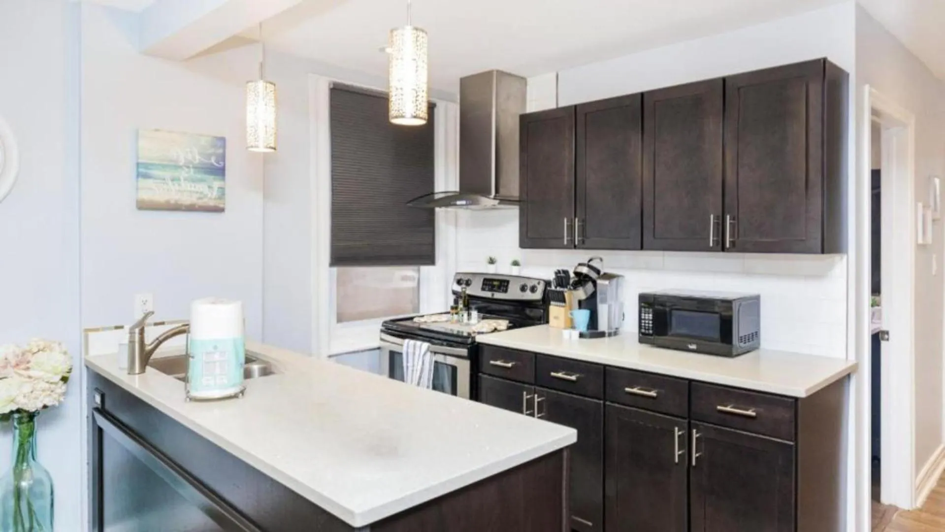 Apartment Urban 1Br Gem With Kitchen, Smart Tv & Workspace Ottawa Kanada