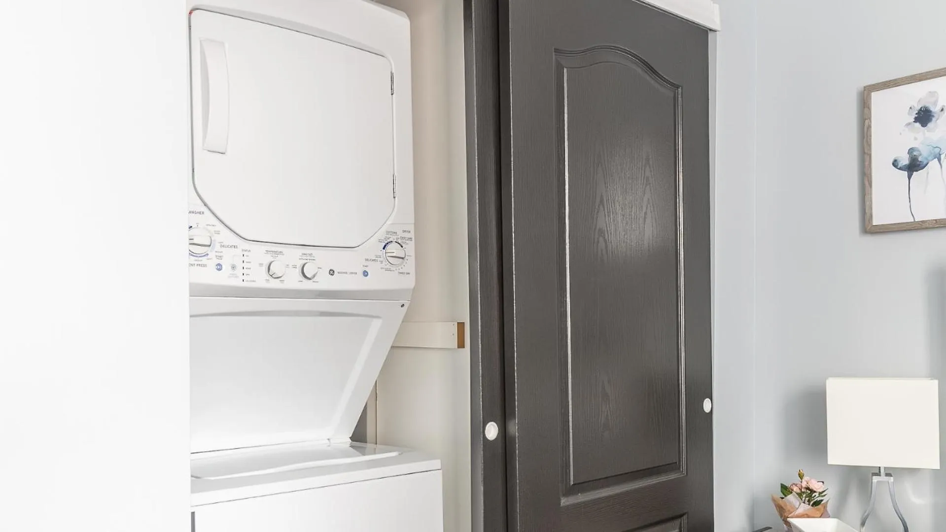 Urban 1Br Gem With Kitchen, Smart Tv & Workspace Ottawa Apartment