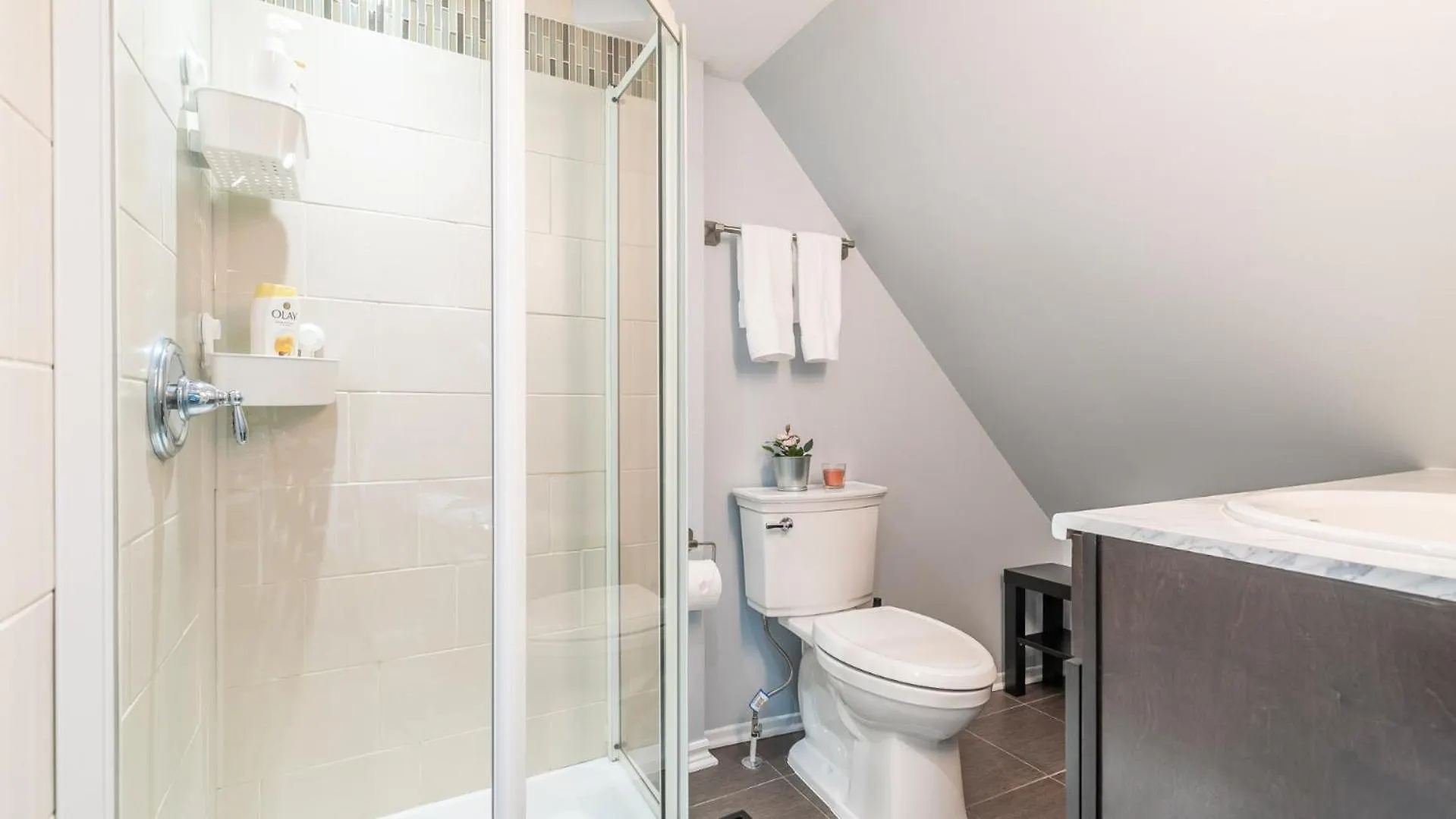 Urban 1Br Gem With Kitchen, Smart Tv & Workspace Ottawa
