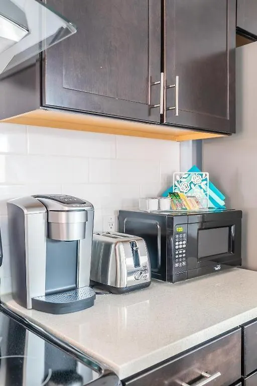 Urban 1Br Gem With Kitchen, Smart Tv & Workspace أوتاوا 0*,